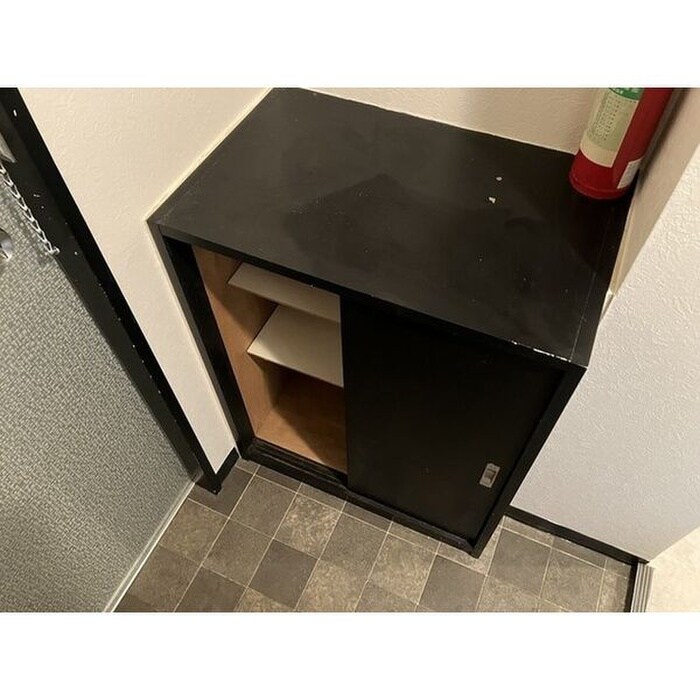 物件内観写真16　(玄関)