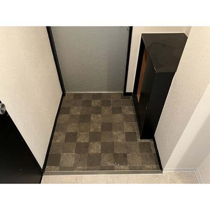 物件内観写真17　(玄関)