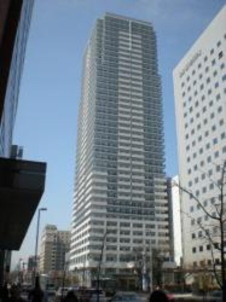 Dｸﾞﾗﾌｫ-ﾄ札幌ｽﾃ-ｼｮﾝﾀﾜ-(2302)外観写真