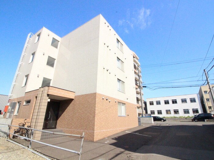 物件外観写真1　(外観写真)