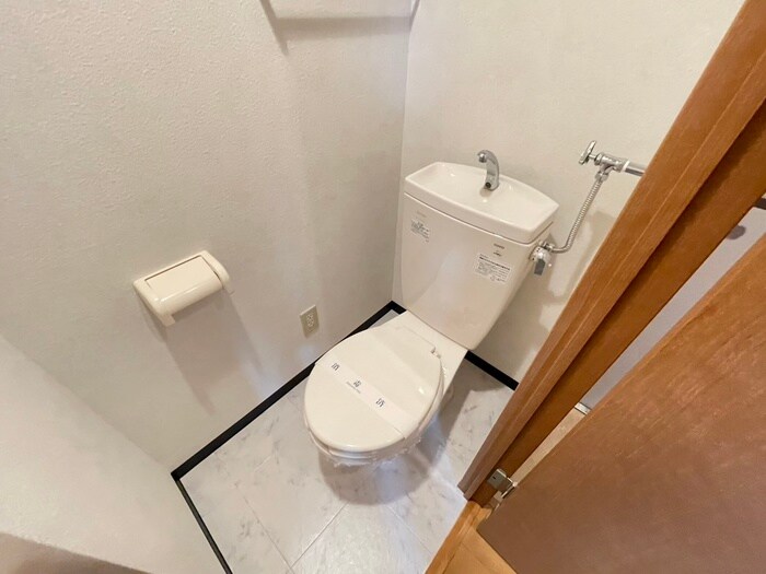 物件内観写真13　(トイレ)