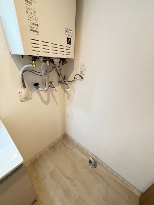 物件内観写真18　(洗濯機置場)