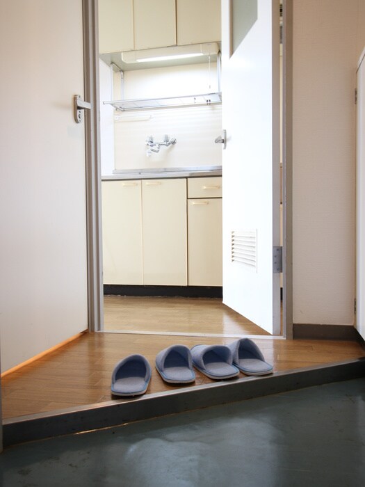 物件内観写真15　(玄関)