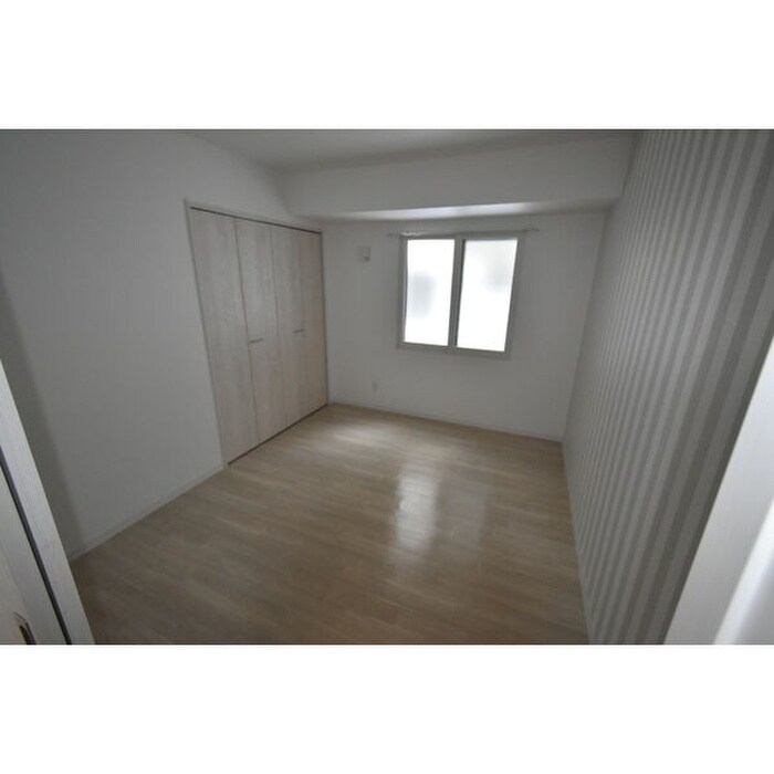 物件内観写真4　(居室)