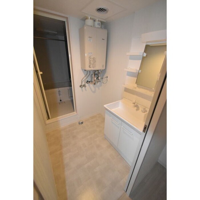 物件内観写真8　(洗面)