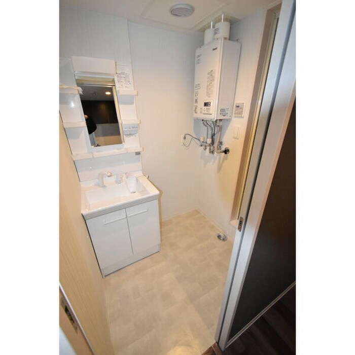 物件内観写真8　(洗面)