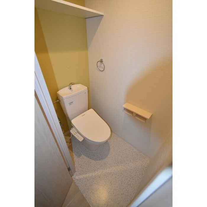 物件内観写真9　(トイレ)