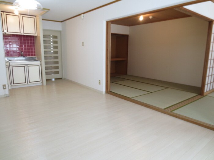 物件内観写真8　(居室)