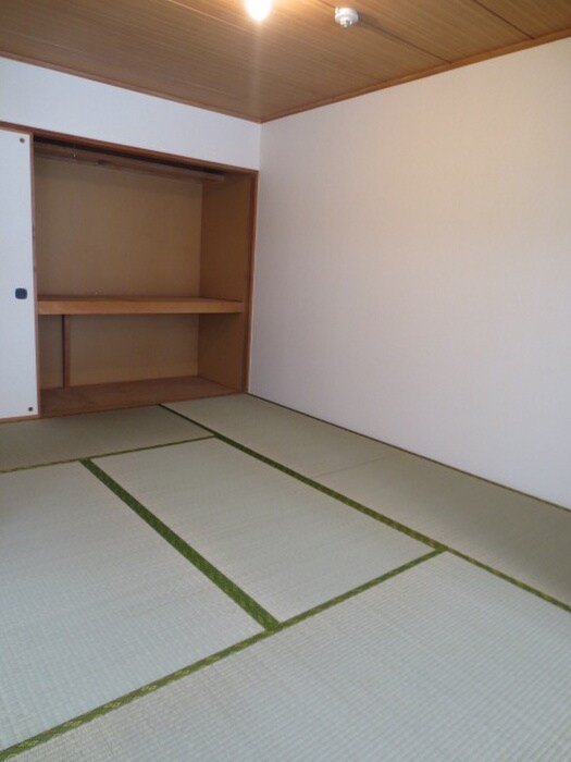 物件内観写真9　(居室)