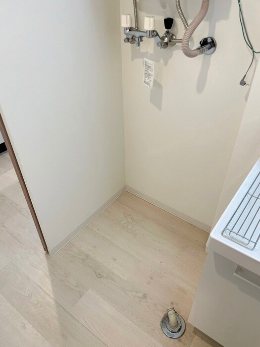 物件内観写真18　(洗濯機置場)