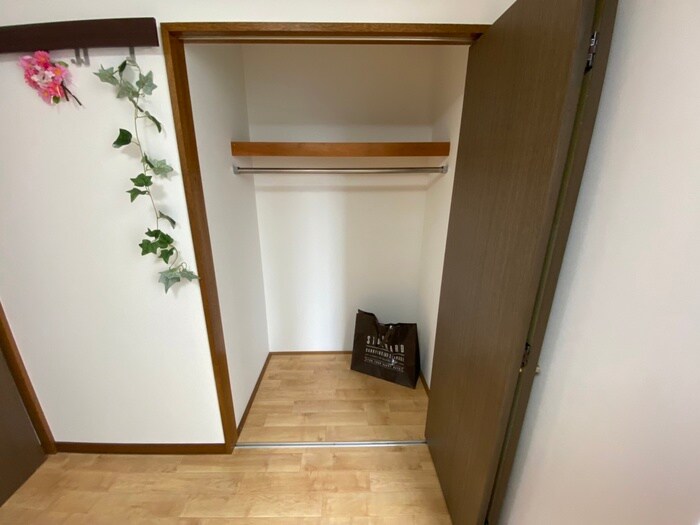 物件内観写真18　(収納)