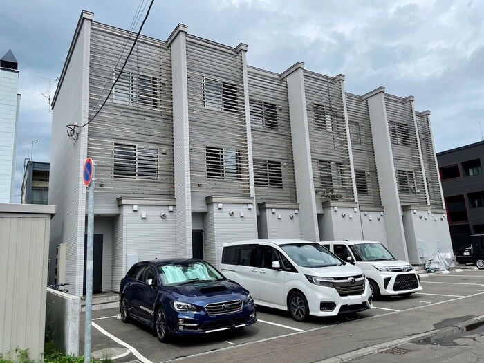 物件外観写真2　(外観写真)