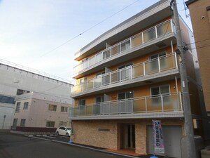 ハイパール南平岸外観写真