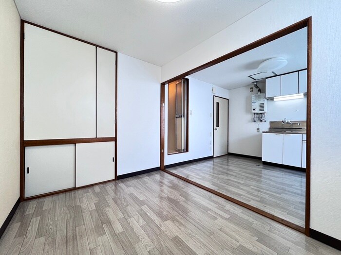 物件内観写真8　(居室)