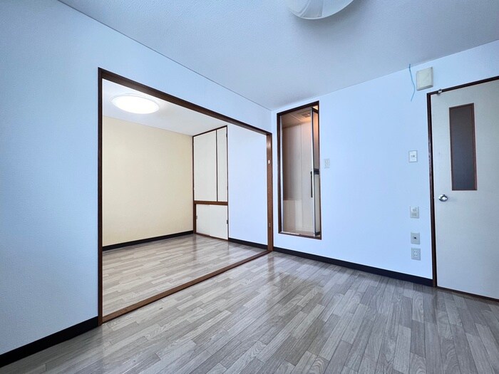 物件内観写真9　(居室)