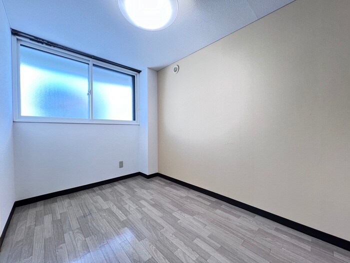 物件内観写真12　(居室)