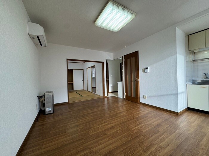 物件内観写真9　(居室)