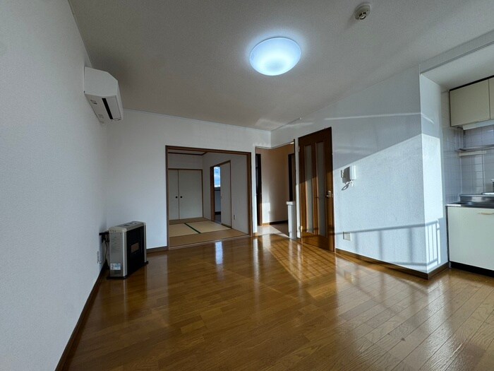 物件内観写真9　(居室)