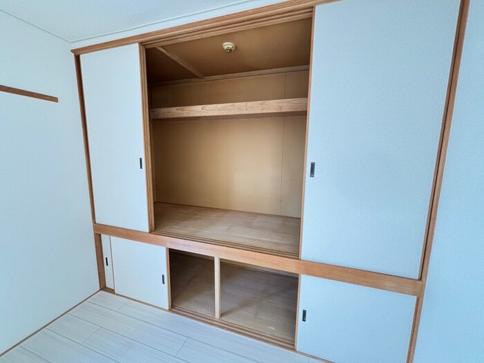 物件内観写真15　(収納)