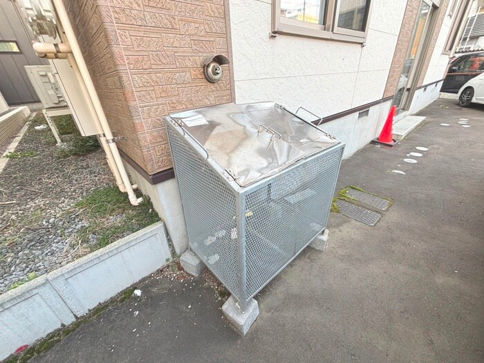 物件外観写真4　(建物設備)