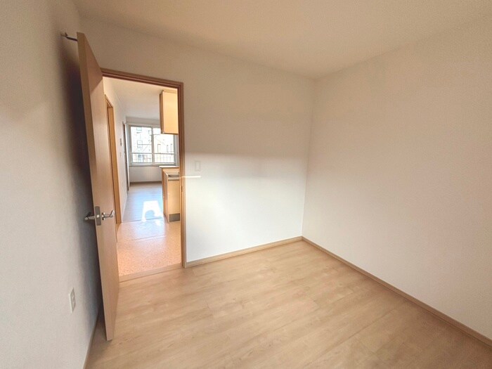 物件内観写真11　(居室)