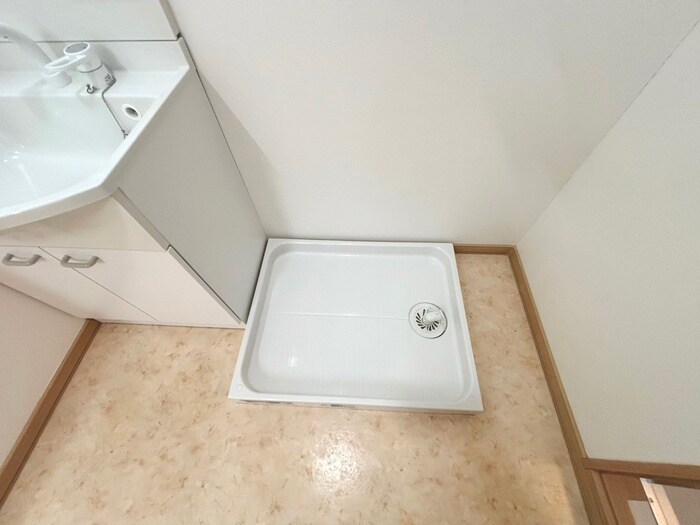 物件内観写真17　(洗濯機置場)