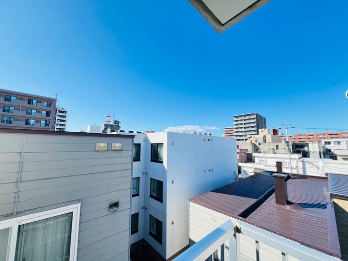 物件内観写真18　(室内からの展望)