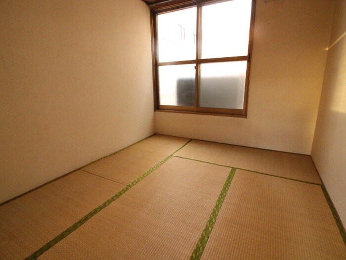 物件内観写真10　(居室)