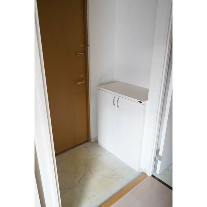 物件内観写真14　(玄関)