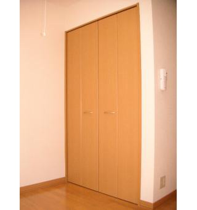 物件内観写真6　(収納)