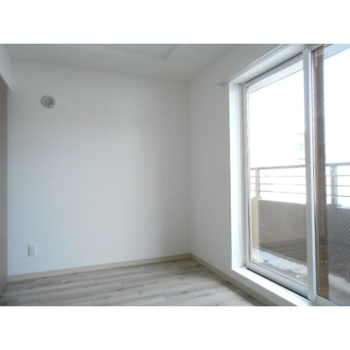 物件内観写真4　(居室)