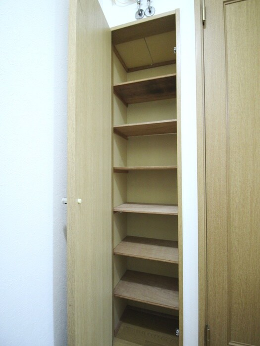 物件内観写真13　(靴箱)