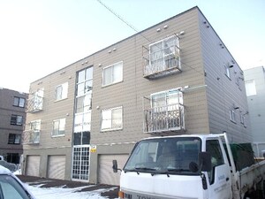 吉田第二マンション外観写真