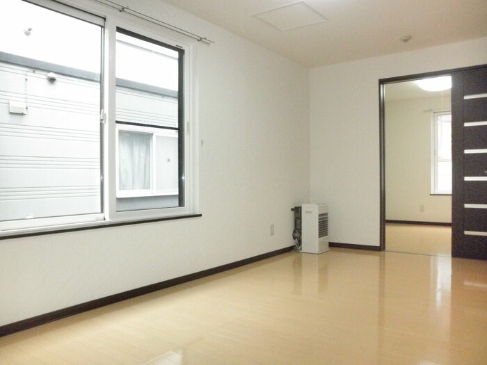 物件内観写真4　(居室)