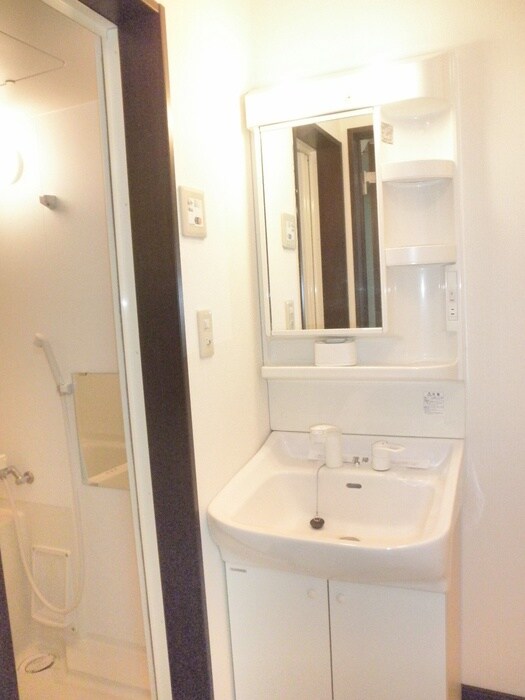 物件内観写真11　(洗面)