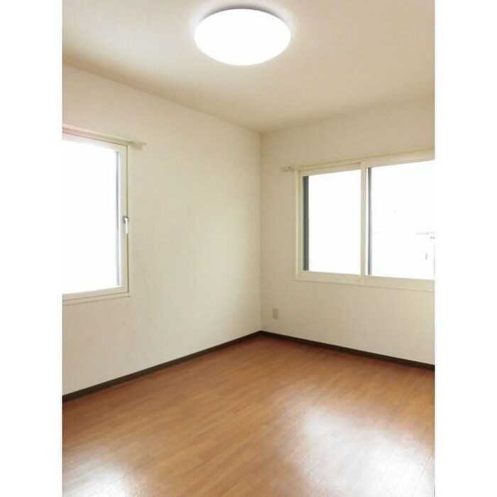 物件内観写真9　(居室)