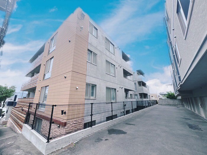 物件外観写真3　(外観写真)