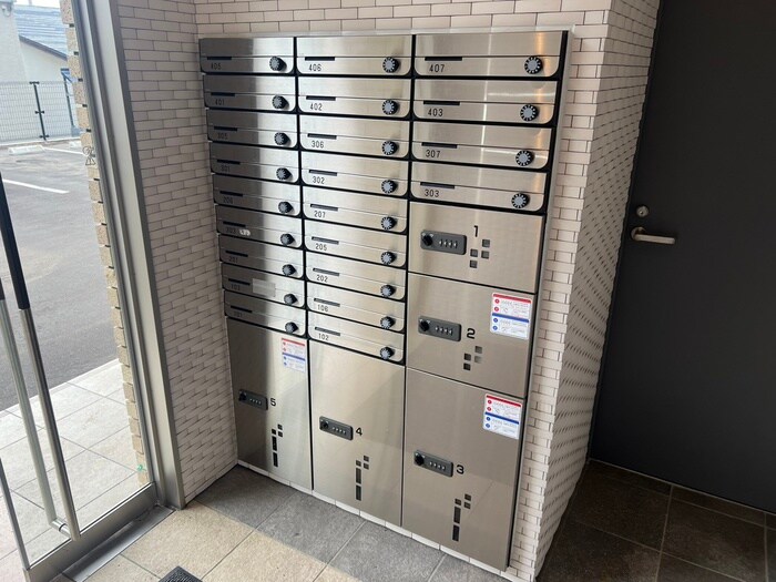 物件外観写真6　(建物設備)