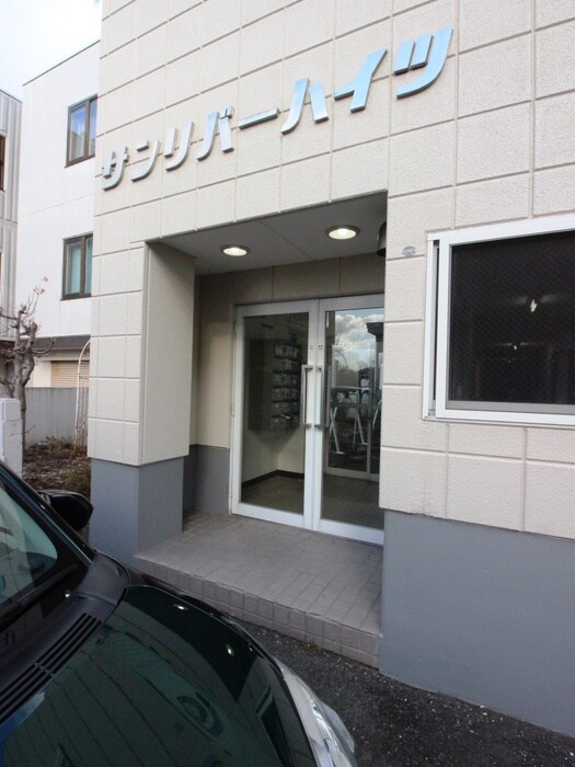 物件外観写真4　(エントランス部分)