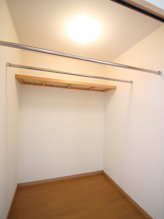 物件内観写真16　(収納)