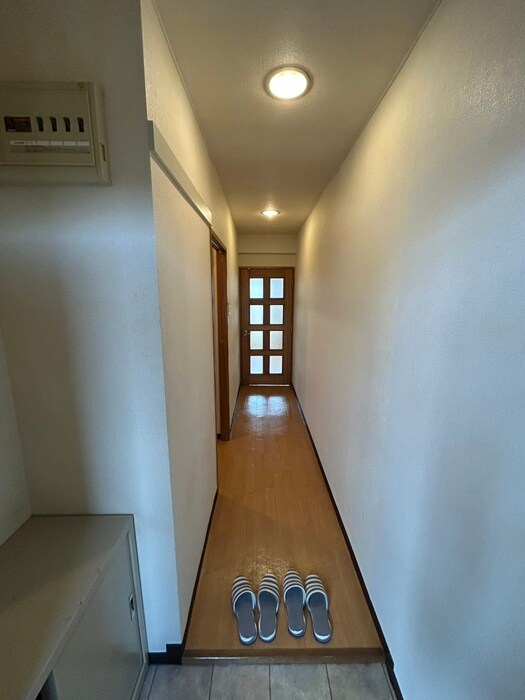 物件内観写真16　(玄関)