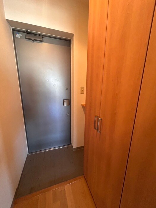 物件内観写真16　(玄関)