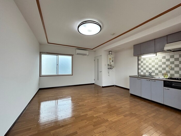 物件内観写真8　(居室)