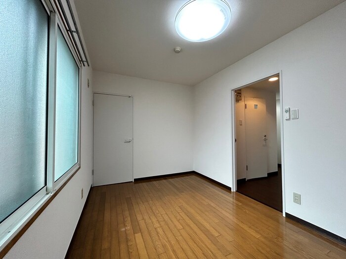 物件内観写真12　(居室)