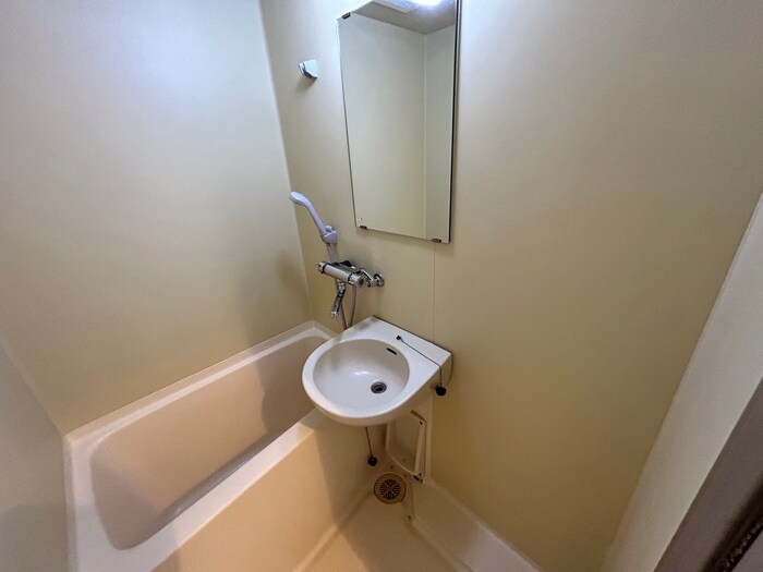 物件内観写真16　(洗面)