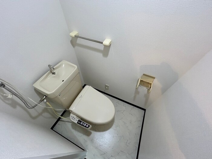 物件内観写真17　(トイレ)