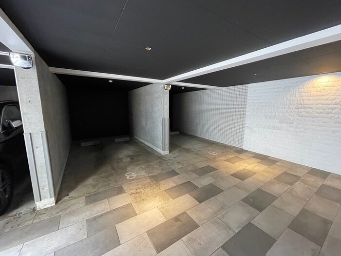 物件外観写真4　(駐車場)