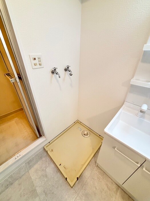 物件内観写真21　(洗濯機置場)