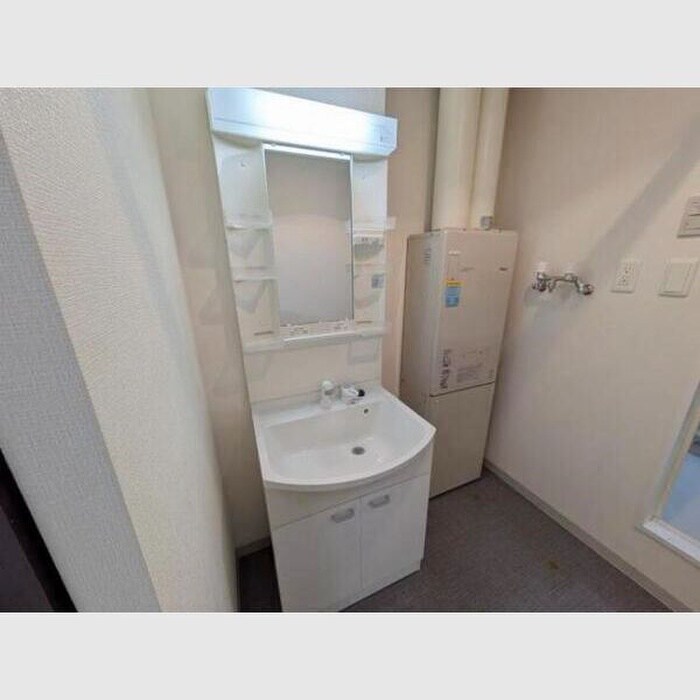 物件内観写真11　(洗面)