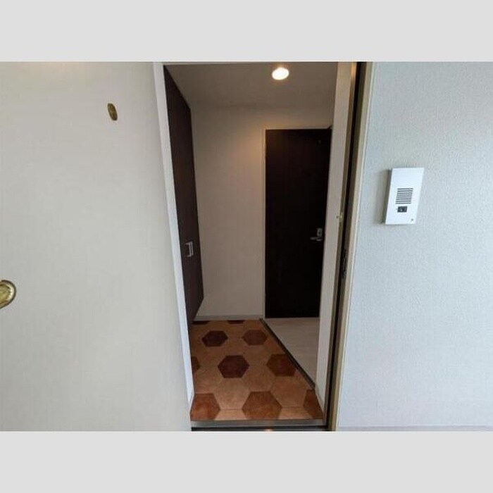 物件内観写真14　(玄関)